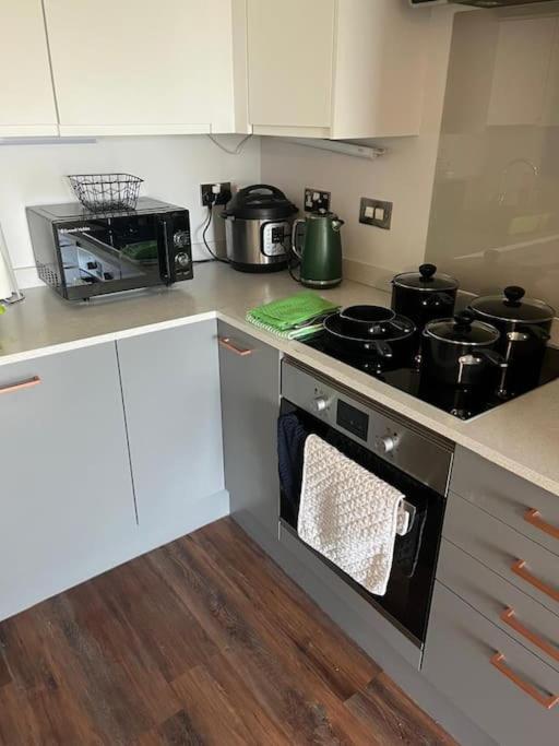 Peaceful 2br Hideout With Instant Self Check-in At Kelham Island Retreat Apartment *